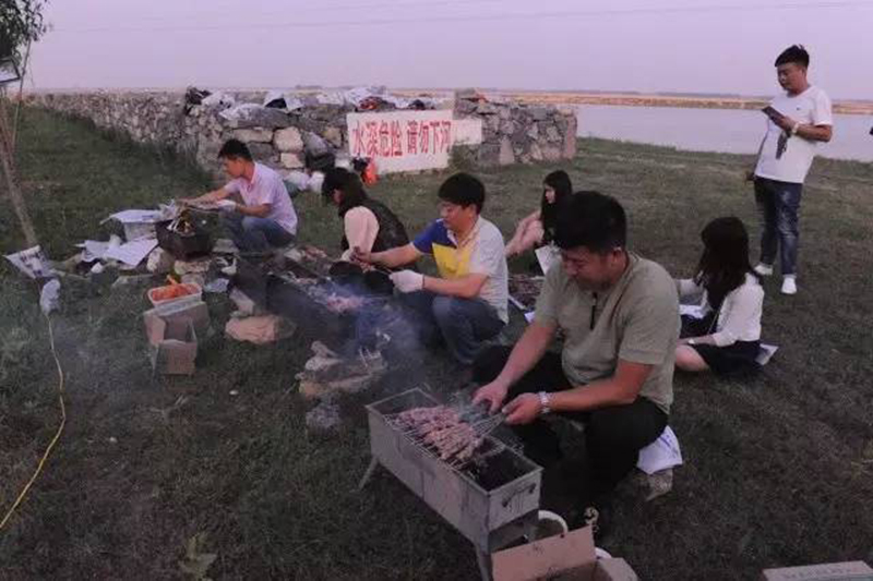 烧烤2修改.jpg 烧烤2修改.jpg